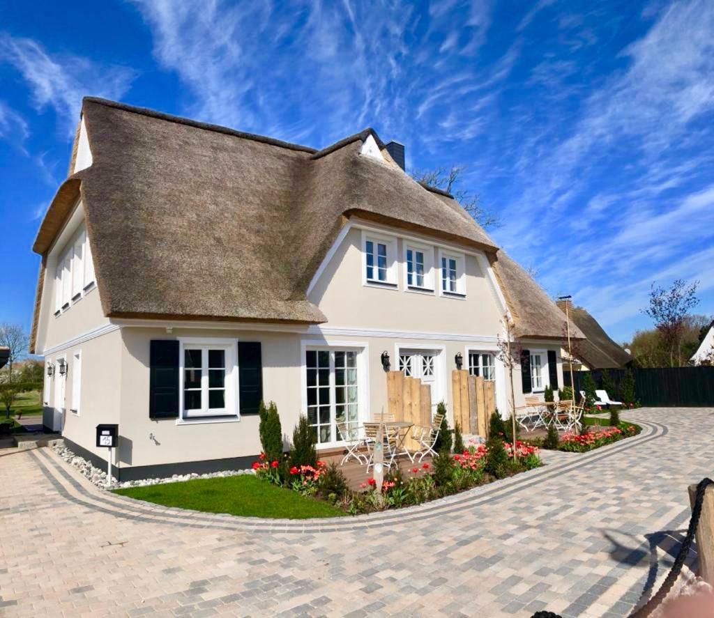Traumhaus Unter Reet Apartment Zingst Exterior foto